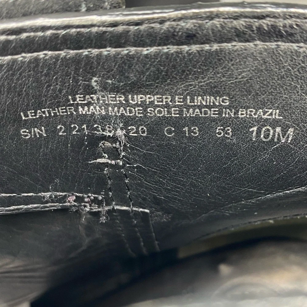 Tory Burch Black
Bristol Equestrian Calf
Leather Ankle Zip Bootie size 10M - Picture 13 of 14